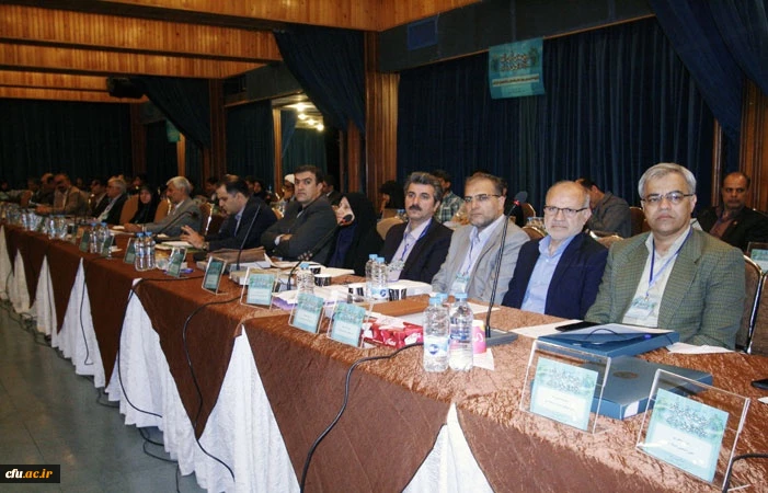 در شصت و دومین نشست معاونان دانشجویی و پنجاه و یکمین نشست معاونان فرهنگی دانشگاه های سراسر کشور عنوان شد:

باید خدمات دانشجویی و رفاهی در دانشگاه ها را بیشتر کرد تا نشاط و رفاه مناسب تری داشته و شرایط تحصیلی بهتر را برای دانشجویان فراهم آورد