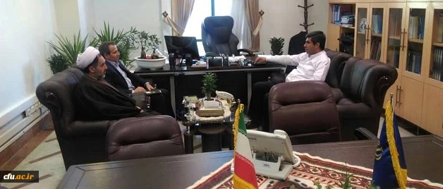 در دیدار معاون پژوهشی دانشگاه با معاون توسعه مدیریت و منابع معاونت علمی و فناوری ریاست جمهوری  مطرح شد:

معاونت علمی ریاست جمهوری از مرکز رشد و نوآوری دانشگاه حمایت می کند 2