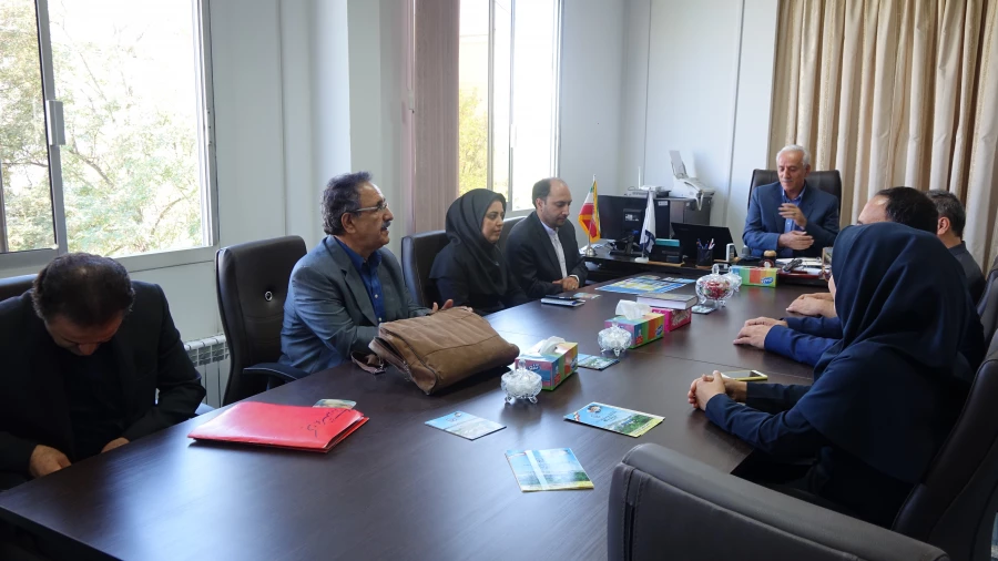 بازدید سرپرست مرکز هوشمند سازی از پردیس های دانشگاه فرهنگیان کردستان
 3