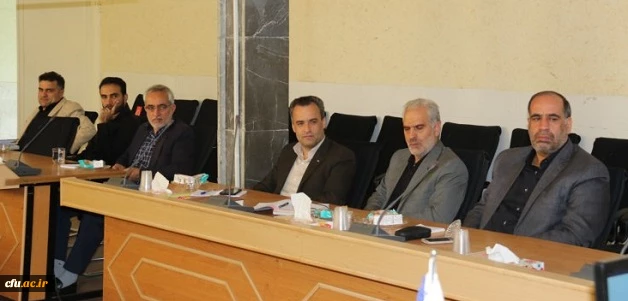 با همت اداره  آموزشی و پژوهشی مدیریت امور پردیس های استان یزد برگزار شد:

کارگاه آموزشی اصول مقاله نویسی استاندارد
 3