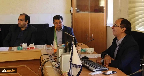 با همت اداره  آموزشی و پژوهشی مدیریت امور پردیس های استان یزد برگزار شد:

کارگاه آموزشی اصول مقاله نویسی استاندارد
 4