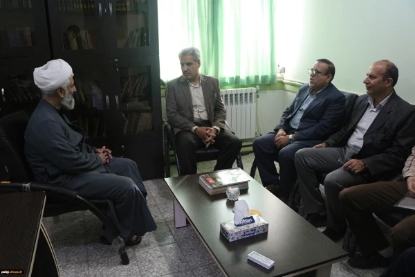 دربازدید از پردیس های استان گلستان:

 نشست صمیمی مدیرکل برنامه ریزی، خدمات و رفاه دانشجویی دانشگاه فرهنگیان با سرپرستان شبانه روزی آن استان برگزار شد.