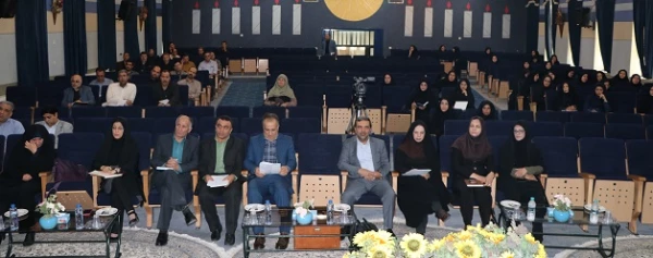 با حضور مدیر امور پردیس های استان اصفهان برگزارشد:

دوره آموزشی برنامه درسی کارورزی
 4