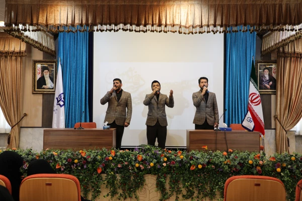 دکتر خنیفر در مراسم هفتته دفاع مقدس:

استقبال دانشگاه فرهنگیان از ترویج مکتب ارزشمند شهدا در دانشگاه 2