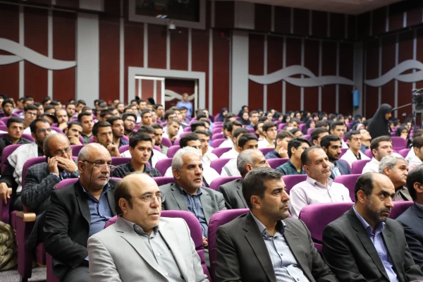 رئیس دانشگاه فرهنگیان در مراسم استقبال از نو دانشجومعلمان:

معلمی فراهنر و بهترین امتیاز بشری است 2