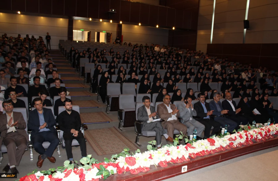 معاون دانشجویی دانشگاه فرهنگیان در آیین استقبال ازدانشجو معلمان جدید الورود دانشگاه فرهنگیان: