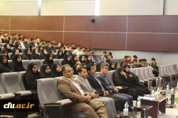 دکتر علی نژاددرجمع دانشجومعلمان جدیدالورود درقزوین:

ازلباس فاخر معلمی که برتن داریدبه بهترین وجهی استفاده کنید 3