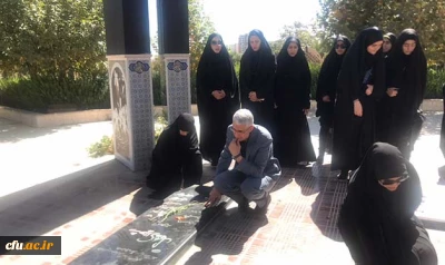 تجدید میثاق کارکنان و دانشجویان دانشگاه فرهنگیان استان مرکزی با شهدای انقلاب اسلامی و دفاع مقدس