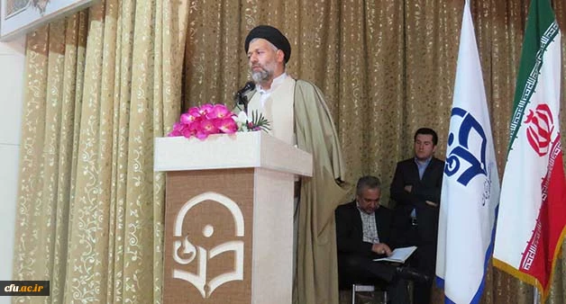 سرپرست دانشگاه فرهنگیان آذربایجان شرقی در ویژه برنامه گرامی داشت هفته دفاع مقدس و آغاز سال تحصیلی :

 بدون فرمانده فکری خوب اتفاقی در کلاس درس نمی افتد
 2