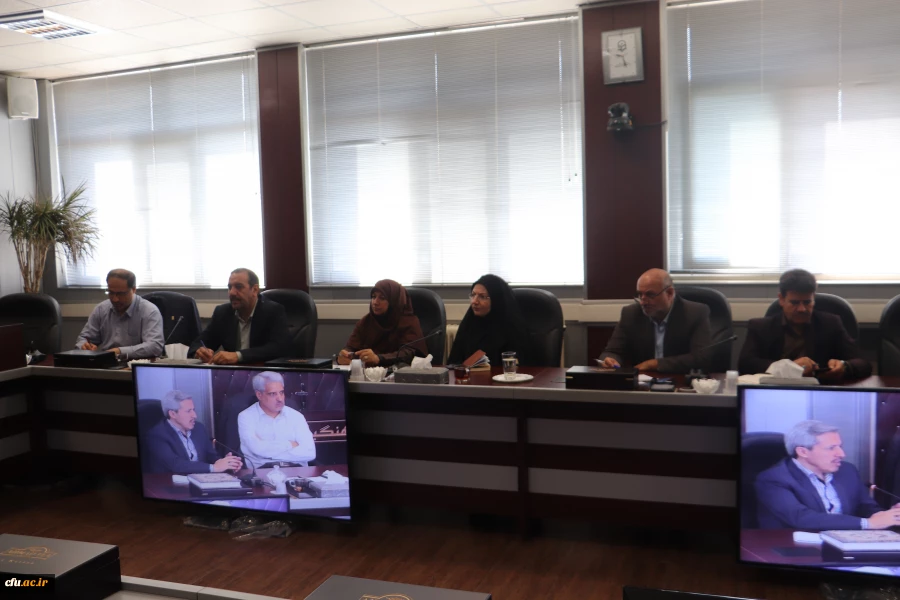 دکتر محمدی در جلسه ستاد هماهنگی راه پیمایی اربعین حسینی(ع) عنوان کرد:

نهضت راه پیمایی اربعین حسینی بزرگترین حرکت فرهنگی ،خودجوش و دانشجو محوردانشگاه فرهنگیان 2