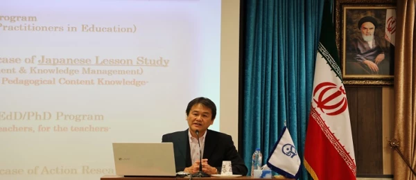 استاد تعلیم و تربیت آیچی ژاپن در نشست تخصصی بین المللی:

لزوم دو زبانه بودن معلمان،  آشنایی با زبان نظریه و زبان عمل  تعلیم و تربیت 2
