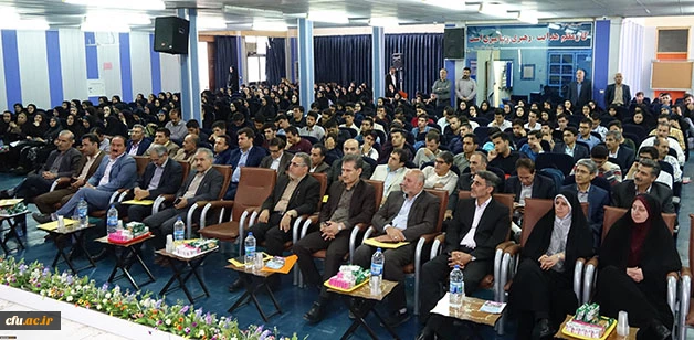 دکتر یحیی معروفی در مراسم استقبال از نو دانشجومعلمان دانشگاه فرهنگیان:

نقش معلمان امروز به عنوان کارگزارن فکور تعلیم و تربیت در تغییر و تحولات آینده نقشی بی دلیل است
 3