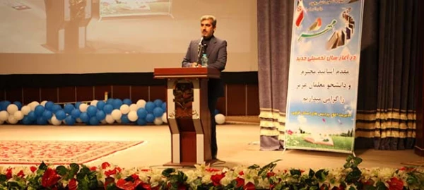 دکتر یوسفی در ایین استقبال از نو دانشجو معلمان گفت:

معلم توانمند و دلسوز می تواند سرنوشت جامعه را تغییر دهد
 3