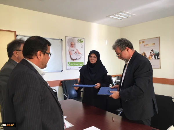 در راستای بهبود سطح سلامت در جامعه دانشگاه فرهنگیان انجام شد:

امضای تفاهم نامه همکاری دانشگاه فرهنگیان با دفتر بهبود تغذیه جامعه وزارت بهداشت، درمان و آموزش پزشکی