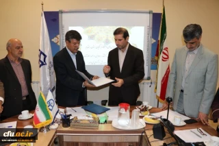 در زمینه درس کارورزی صورت گرفت: 

امضای تفاهم نامه همکاری دانشگاه فرهنگیان استان اصفهان واداره کل آموزش و پرورش