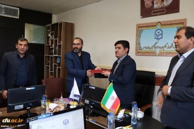 در راستای انعقاد تفاهم نامه همکاری دانشگاه فرهنگیان با هیئت ورزش های پهلوانی و زورخانه:

دکتر علی نژاد همکاری و عزم اراده استان کهگیلویه و بویراحمد را در انعقاد و اجرای تفاهم نامه موثر ارزیابی کرد