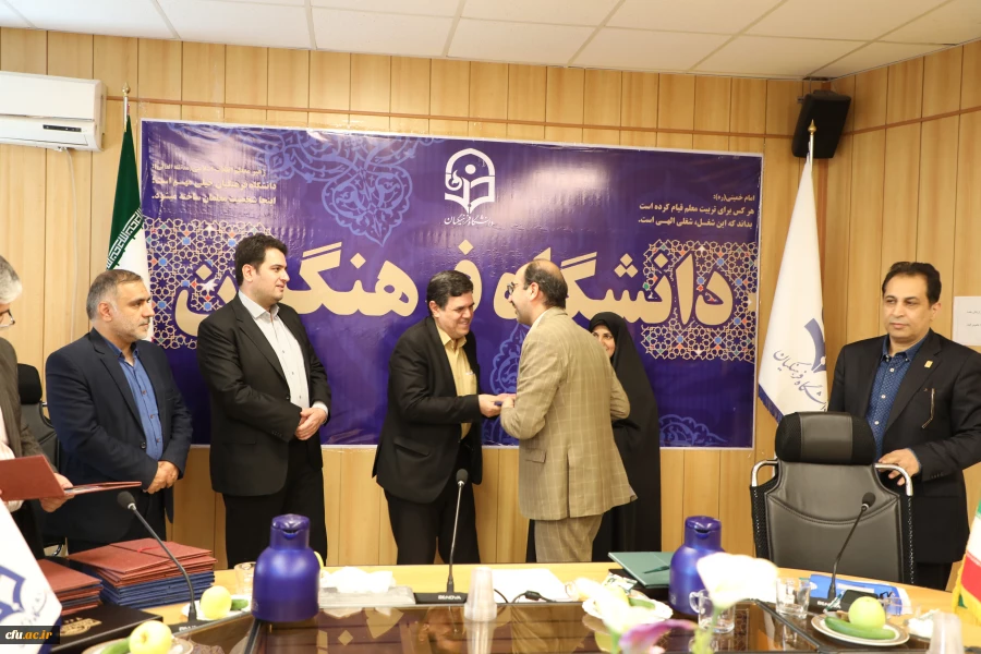 تقدیر از همراهی همکاران در به ثمر نشستن پذیرش حداکثری دانشجو معلمان 10