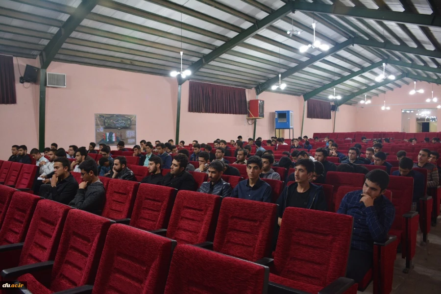 جلسه پرسش و پاسخ سرپرست، معاونین و کارشناسان پردیس شهید رجایی ارومیه با دانشجو معلمان برگزار شد. 3