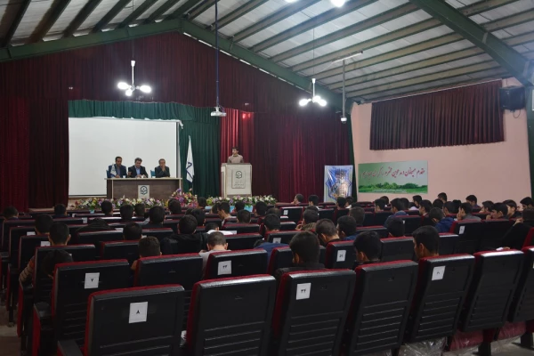 جلسه پرسش و پاسخ سرپرست، معاونین و کارشناسان پردیس شهید رجایی ارومیه با دانشجو معلمان برگزار شد. 4