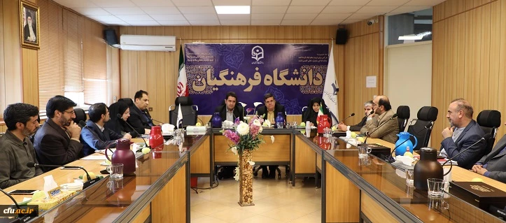 دکتر خنیفر در جلسه تقدیر از همراهی همکاران در به ثمر نشستن پذیرش حداکثری دانشجو معلمان 5