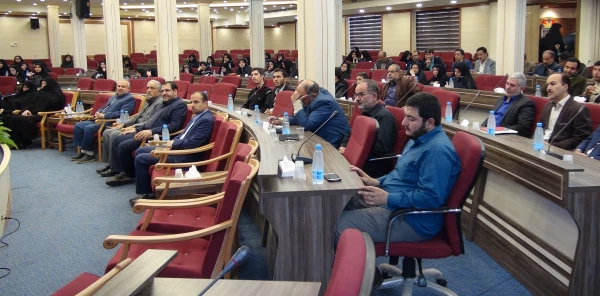 برگزاری همایش مدیران میزبان دانش آموختگان دانشگاه فرهنگیان با حضور مدیر کل آموزش و پرورش استان قم