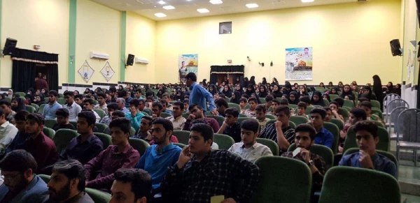 در دانشگاه فرهنگیان بوشهر:

یادواره شهدای مدافع حرم استان و شهدای حادثه تروریستی اهواز برگزار شد  9