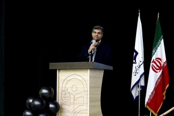 با حضور معاون استاندار؛ 

آئین استقبال از دانشجومعلمان نوورود دانشگاه فرهنگیان استان بوشهر برگزار شد  9