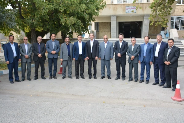 آقای محمدی مدیرکل آموزش وپرورش استان آذربایجان غربی:

تقویت زیرساخت های این دانشگاه کمک شایانی درجهت تربیت معلمانی فکور و شایسته خواهدداشت. 2