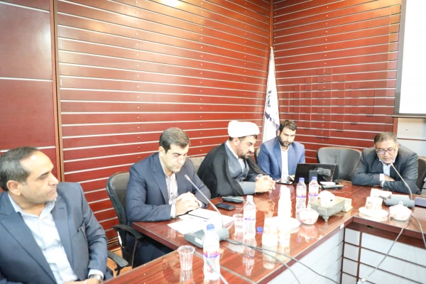 انصاری راد تشریح کرد:
برکات حضور رهبر معظم انقلاب در پردیس نسیبه دانشگاه فرهنگیان
سلامت دانشگاه فرهنگیان مدیون مسئولان حراست است
مسئولان حراست بازوی مشورتی رؤسای دانشگاه فرهنگیان هستند
 5