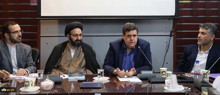 رئیس دانشگاه فرهنگیان:

نیروهای حراست، مایه اعتبار و آبروی ما هستند
 2