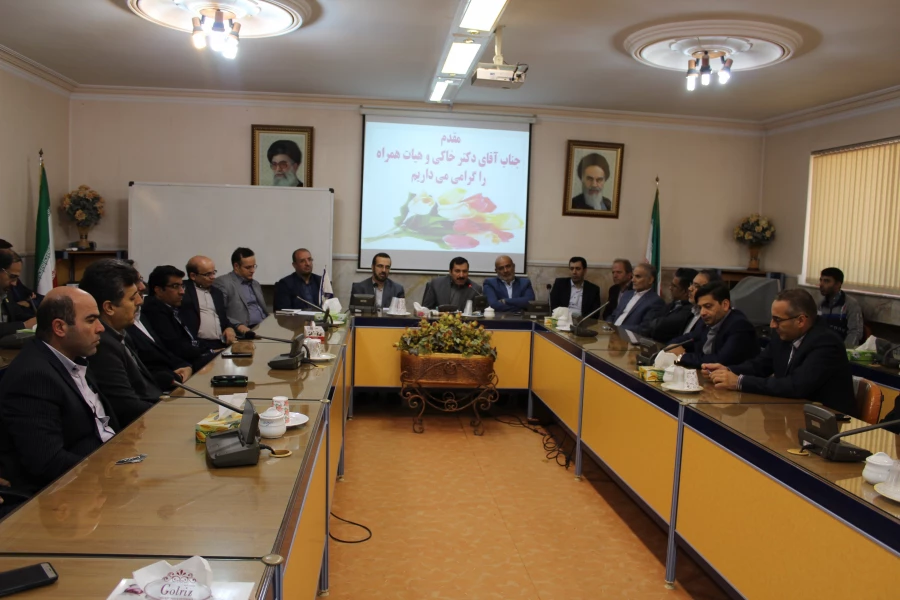 معاون طرح و برنامه و توسعه منابع دانشگاه فرهنگیان کشور:
بدون چشم داشت به تمام بازنشستگان کمک می کنیم 6