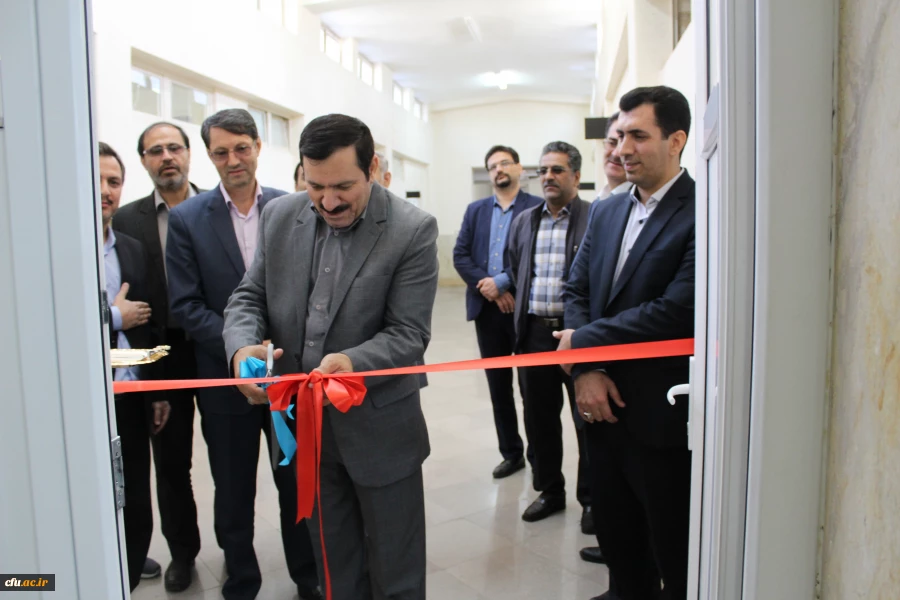 با حضور معاون توسعه و مدیریت منابع دانشگاه فرهنگیان
سالن شماره دو آزمایشگاه زیست شناسی پردیس شهید بهشتی مشهد افتتاح شد 4