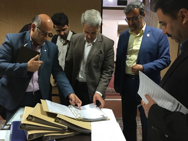 مدیرکل امور دانشجویی دانشگاه فرهنگیان  در بازدید از مرکز آموزشی نجف آباد اصفهان عنوان کرد:

 مرکز  آموزشی آیت یکی از بهترین مراکز از نظر رفاهی و فضای سبز است.