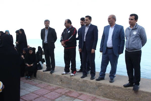 به مناسبت هفته تربیت بدنی:

همایش پیاده روی دانشجویان دانشگاه فرهنگیان استان بوشهر برگزار شد 
 2