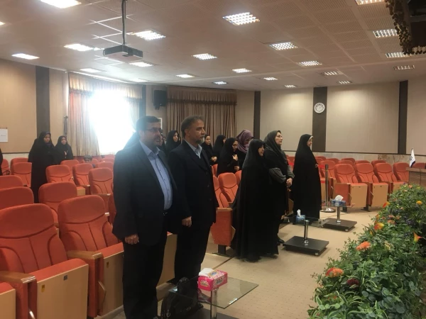 دکتر علی نژاد در جلسه آموزشی سلامت بانوان به مناسبت هفته سلامت زنان:

زنان الگوی خود مراقبتی برای خانواده و جامعه هستند