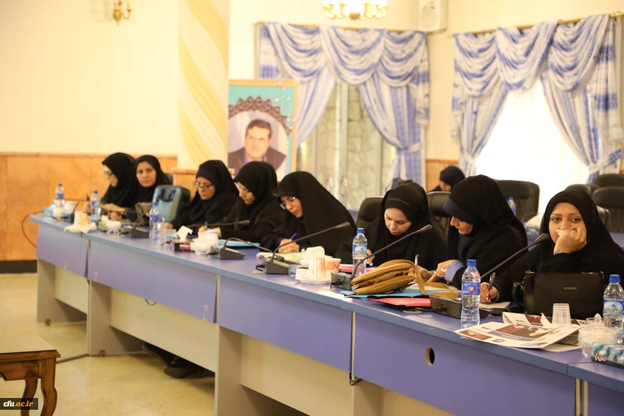 مدیر کل حراست دانشگاه فرهنگیان:

پاسخگویی و ارائه خدمات مناسب به مردم از نتایج نظارت و حراست دقیق است. 4