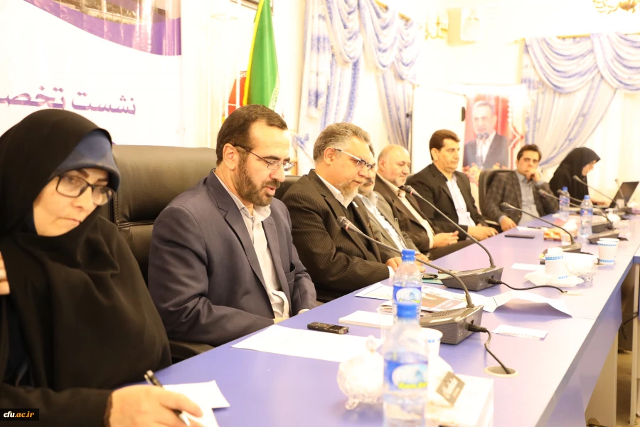 مدیر کل حراست دانشگاه فرهنگیان:

پاسخگویی و ارائه خدمات مناسب به مردم از نتایج نظارت و حراست دقیق است. 5