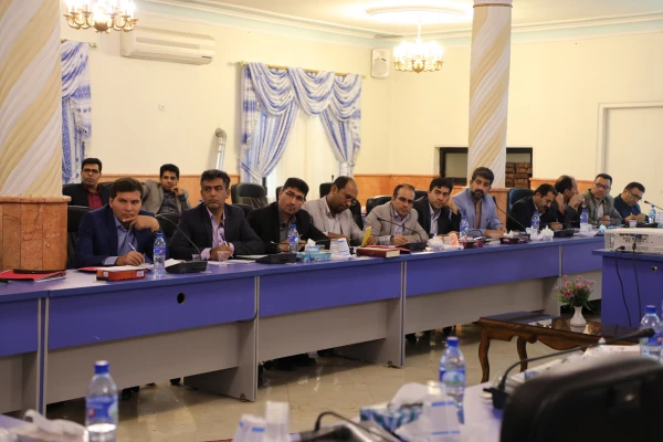 مدیر کل حراست دانشگاه فرهنگیان:

پاسخگویی و ارائه خدمات مناسب به مردم از نتایج نظارت و حراست دقیق است. 6