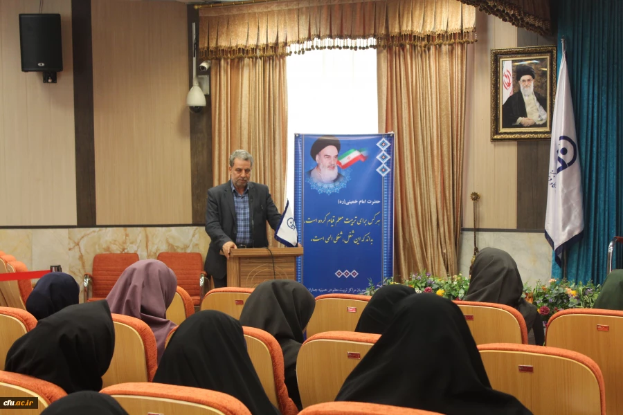 دکتر علی نژاد در جلسه آموزشی سلامت بانوان به مناسبت هفته سلامت زنان:

زنان الگوی خود مراقبتی برای خانواده و جامعه هستند 2