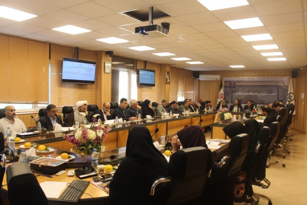 بیستمین نشست شورای دانشگاه فرهنگیان با هدف بررسی و تصویب برنامه درسی مهارت آموزان ماده 28 برگزارشد. 6