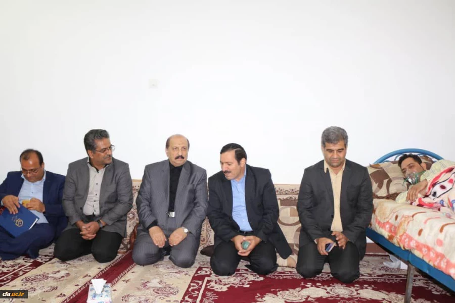 معاون دانشگاه فرهنگیان کشور از معلم فداکار آبپخشی کرد
 3