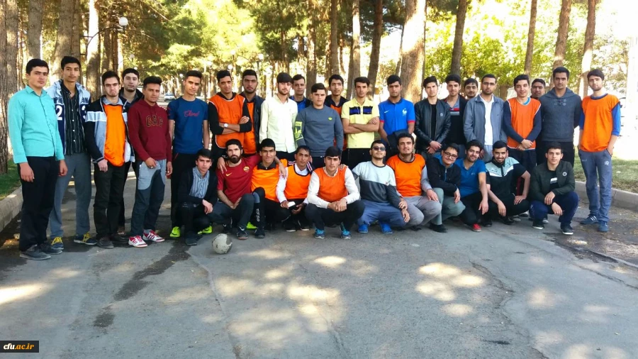 به مناسبت هفته تربیت بدنی و به همت انجمن های ورزش خوابگاهی در مرکز نیشابور برگزار شد:

 مسابقات ورزشی دو استقامت و پیاده روی همگانی