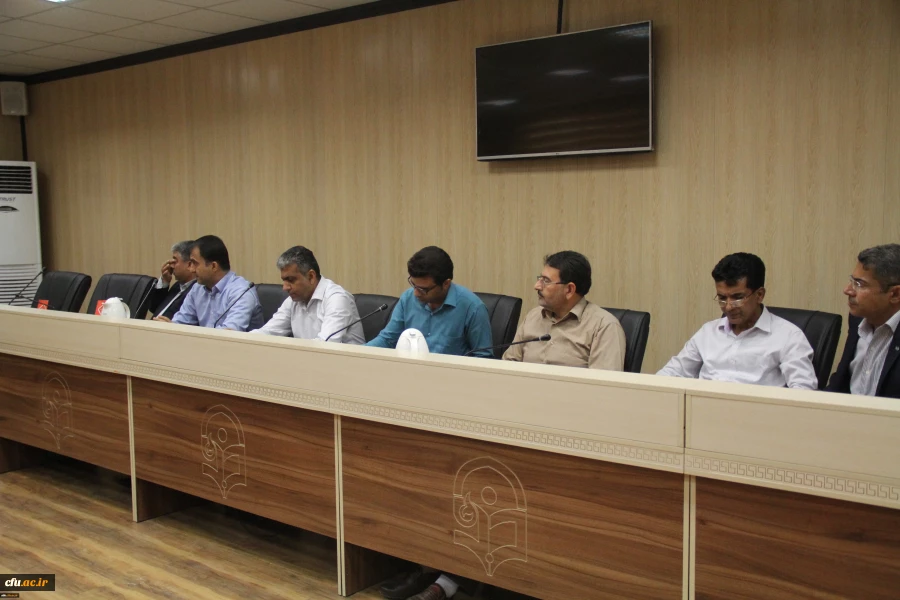 نشست هم اندیشی با اعضای هیات علمی و استادان دانشگاه فرهنگیان هرمزگان برگزار گردید 6