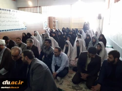 نماز جماعت با حضور پرشور دانشجویان زینب کبری (س) اراک به امامت آیت الله دری نجف آبادی برگزار شد. 2