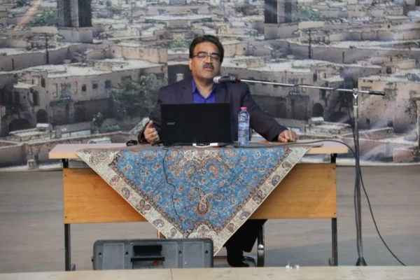 همایش مدیران و معاونین مدارس میزبان اساتید و معلمان راهنمای درس کارورزی 13