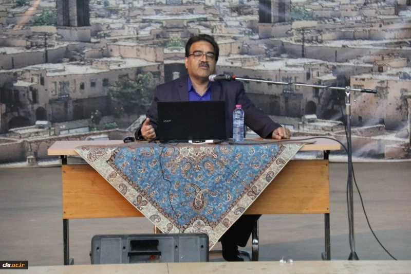 همایش مدیران و معاونین مدارس میزبان اساتید و معلمان راهنمای درس کارورزی 13