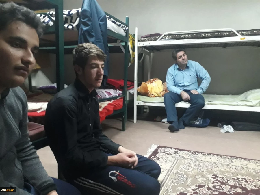 در سرای دانشجویی پردیس شهید رجایی ارومیه
گفتگوی صمیمی دکتر محمودلو سرپرست امور پردیس های آذربایجان غربی با دانشجو معلمان
 2