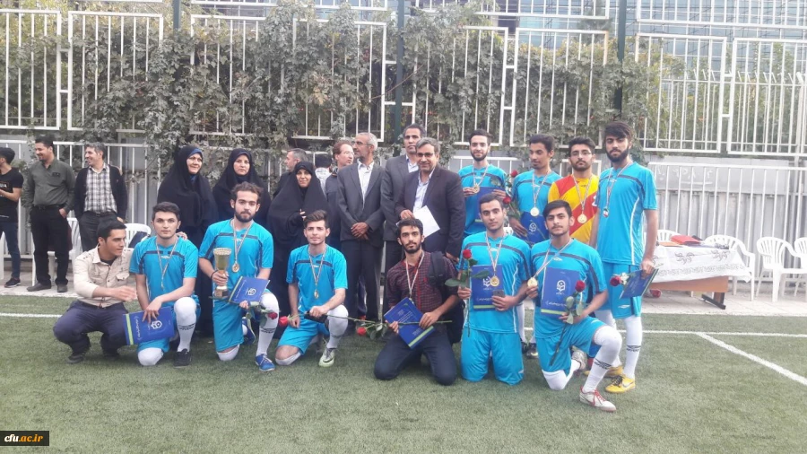 دکتر علی نژاد در  تقدیر از دانشجومعلمان و همکاران با کسب مقام برتر در  مسابقات ورزشیدر سطح استان تهران عنوان کرد: 
 ازبهترین روش های فراگیری مهارت های مختلف، قرار گرفتن در فضای رقابت و ایجاد چالش برای فرداست