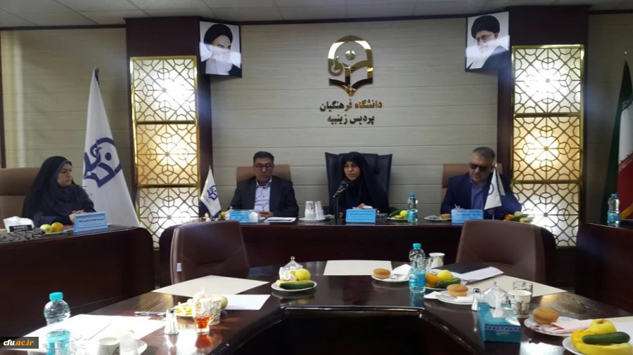 دکتر علی نژاد در افتتاح چهار طرح  آموزشی فرهنگی و پژوهشی در پردیس زینبیه عنوان کرد:

با تاکید بر اقتصاد مقاومتی،  تولید و بهره مندی از کالای ایرانی بیان کرد: بازارچه های دانشجویی فرصت بسیار خوبی جهت اجرای دستورات مقام معظم رهبری است