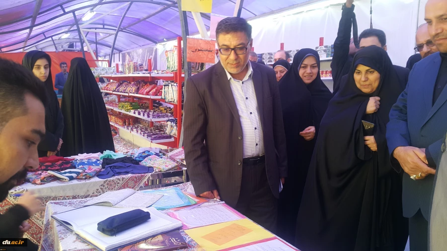 دکتر علی نژاد در افتتاح چهار طرح آموزشی فرهنگی و پژوهشی در پردیس زینبیه عنوان کرد:

با تاکید بر اقتصاد مقاومتی، تولید و بهره مندی از کالای ایرانی، بازارچه های دانشجویی فرصت بسیار خوبی جهت اجرای دستورات مقام معظم رهبری است